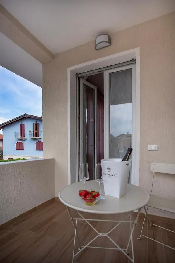 Bed & Breakfast Bed And Breakfast Castello7 San Felice del Benaco Italy